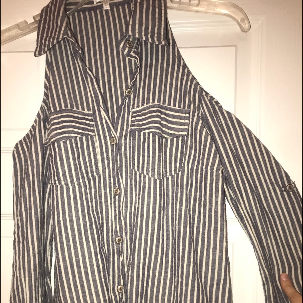 Striped open shoulder top with tie